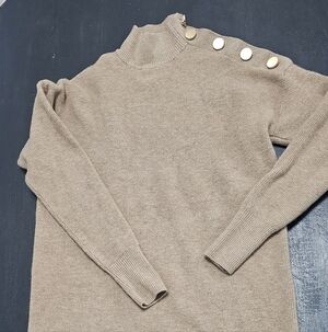 Men's Tan Sweater